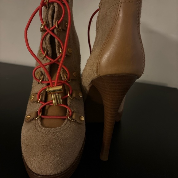 Tory Burch Halima Boots Size 10. - Picture 2 of 6